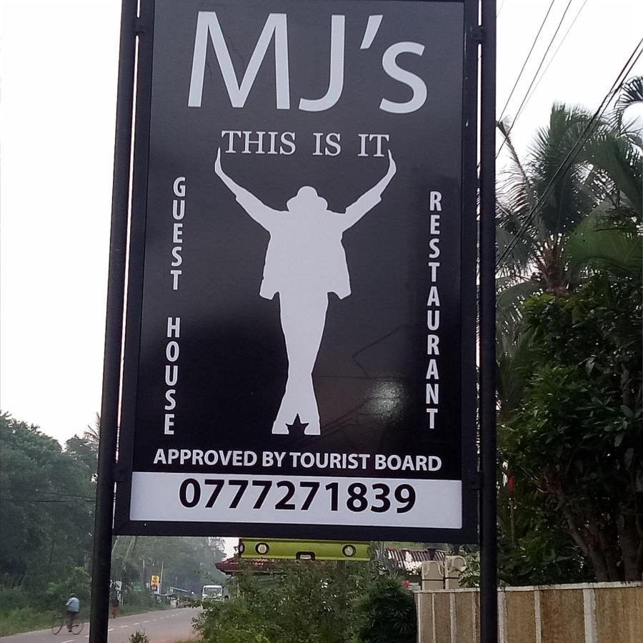 This Is It Airport Hotel And Restaurant Negombo Eksteriør billede
