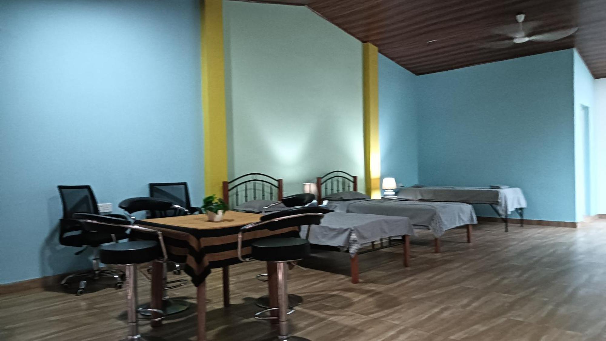 This Is It Airport Hotel And Restaurant Negombo Eksteriør billede