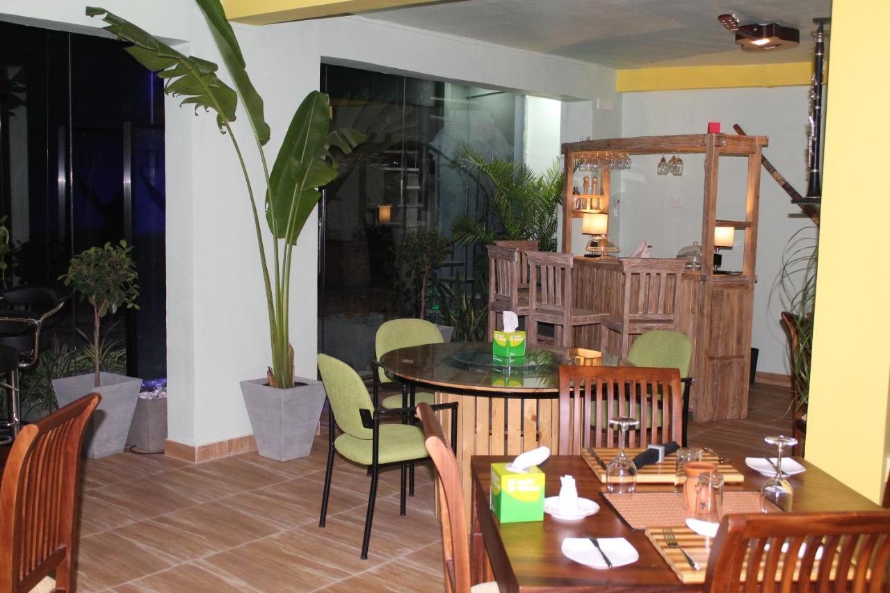 This Is It Airport Hotel And Restaurant Negombo Eksteriør billede
